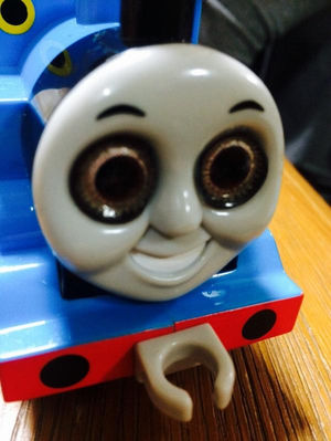 機関車トーマスの顔が実は怖いと話題 狂気すら感じる恐怖画像とは まとめいく Matomake