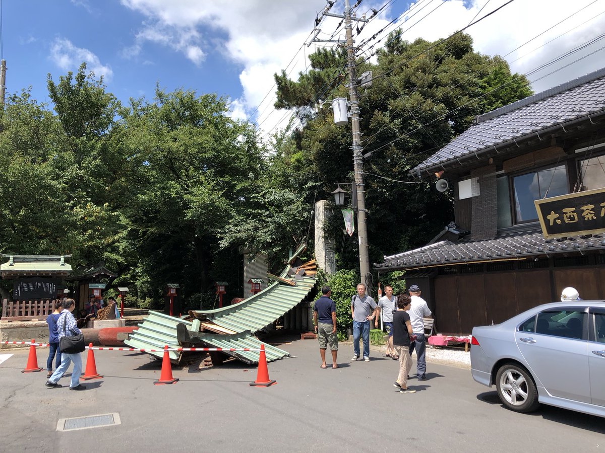 らきすたの聖地 鷲宮神社の大鳥居が突然倒れた 通行者に当たり被害も まとめいく Matomake